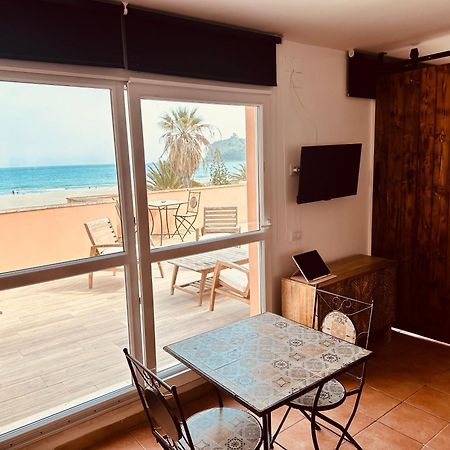 Apartamento Attico La Terrazza Sul Mare Cagliari Exterior foto