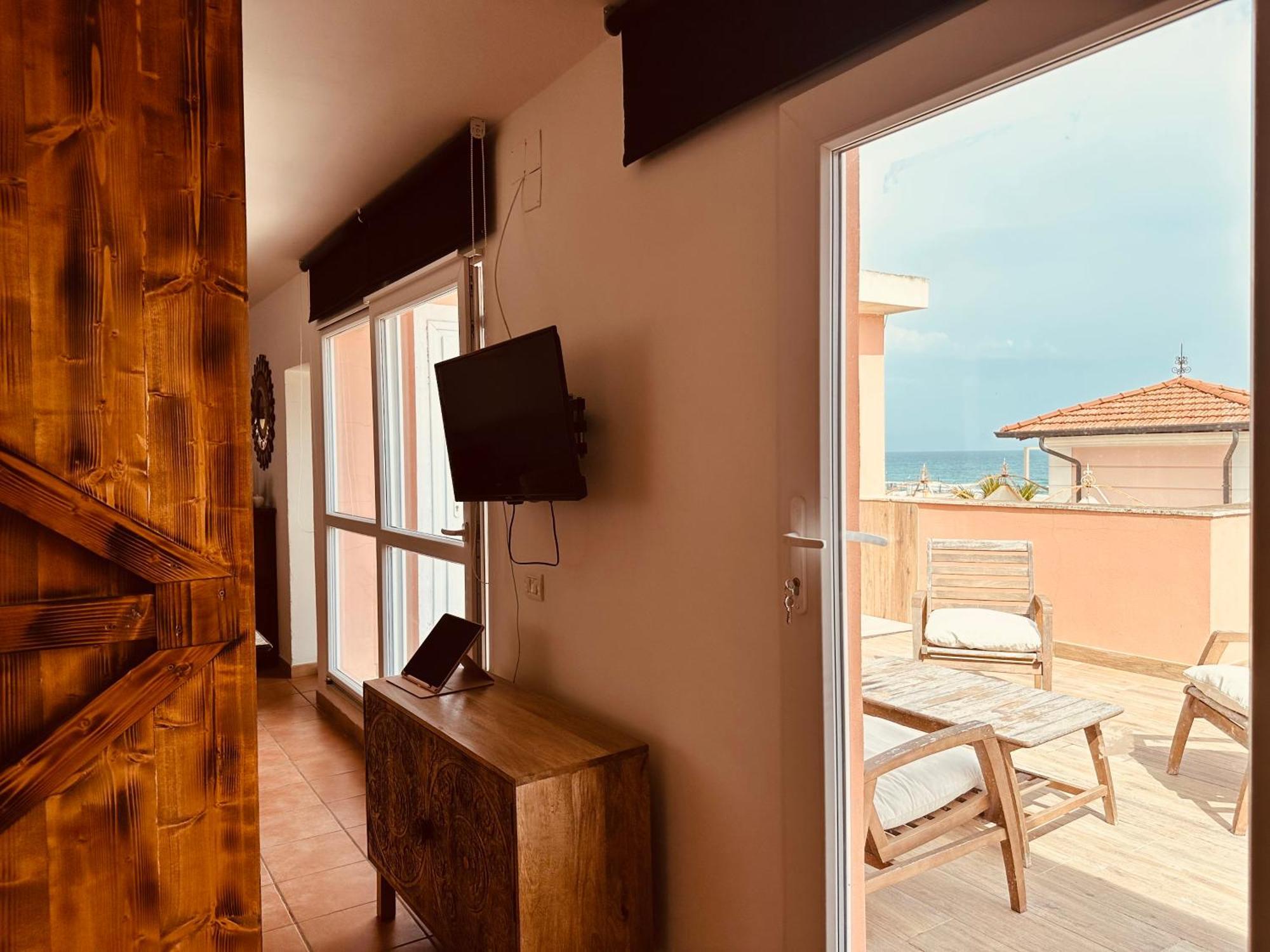 Apartamento Attico La Terrazza Sul Mare Cagliari Exterior foto