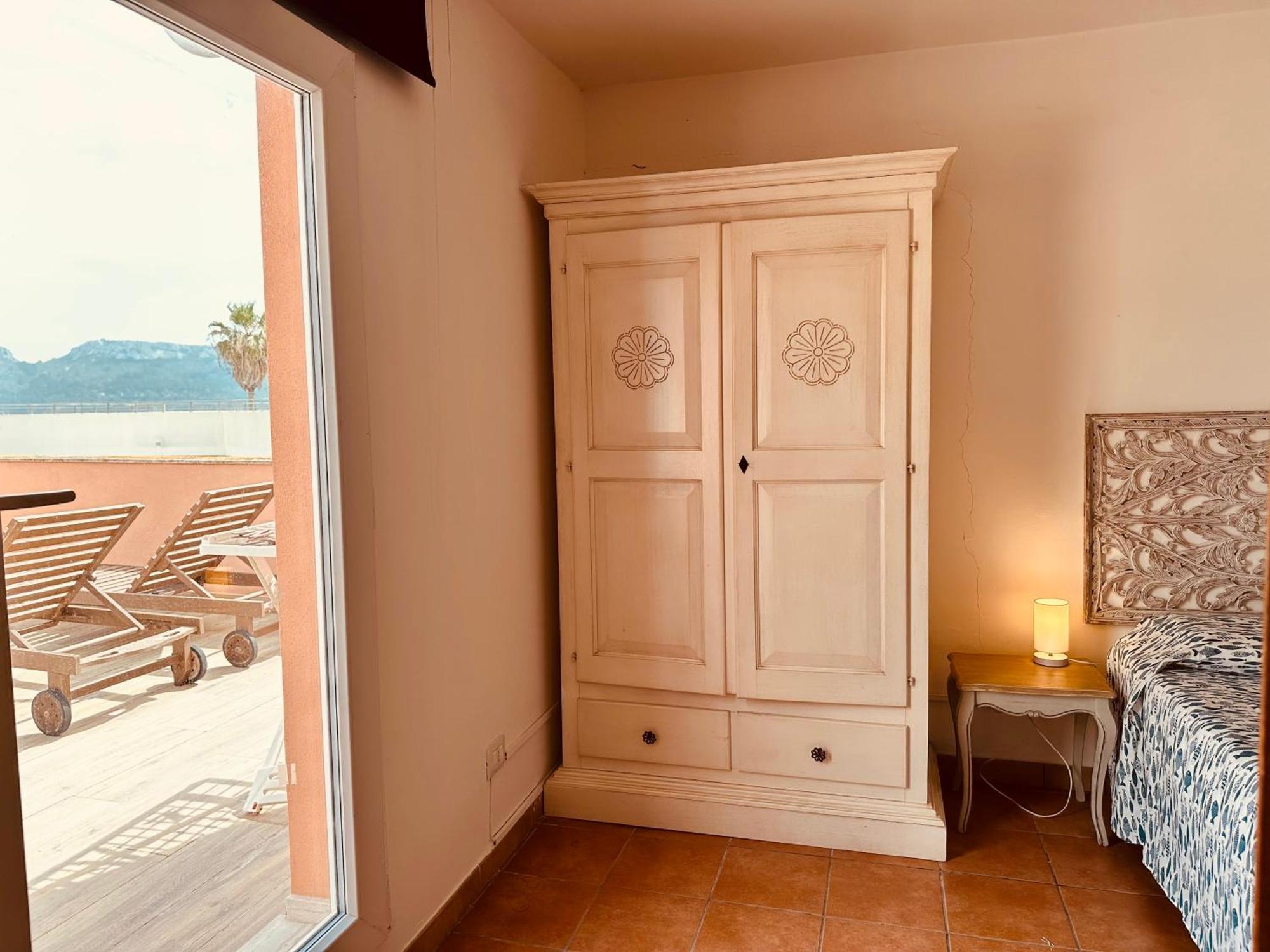 Apartamento Attico La Terrazza Sul Mare Cagliari Exterior foto